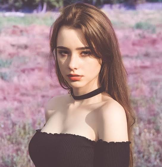 画像フォルダの中で一番綺麗な女性をアップするトピ