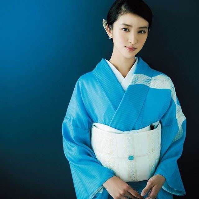 画像フォルダの中で一番綺麗な女性をアップするトピ