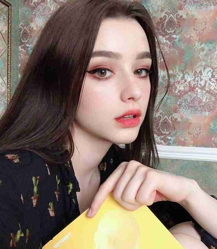 画像フォルダの中で一番綺麗な女性をアップするトピ