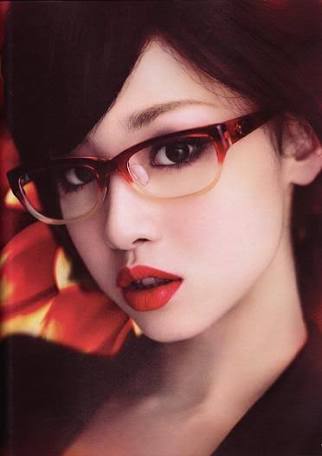画像フォルダの中で一番綺麗な女性をアップするトピ