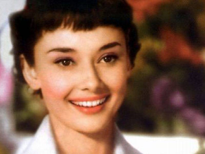 画像フォルダの中で一番綺麗な女性をアップするトピ