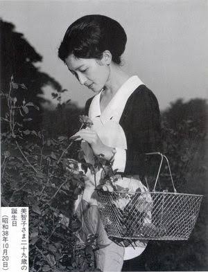 画像フォルダの中で一番綺麗な女性をアップするトピ