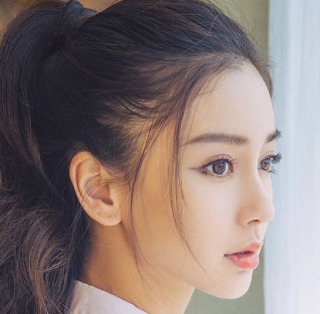 画像フォルダの中で一番綺麗な女性をアップするトピ