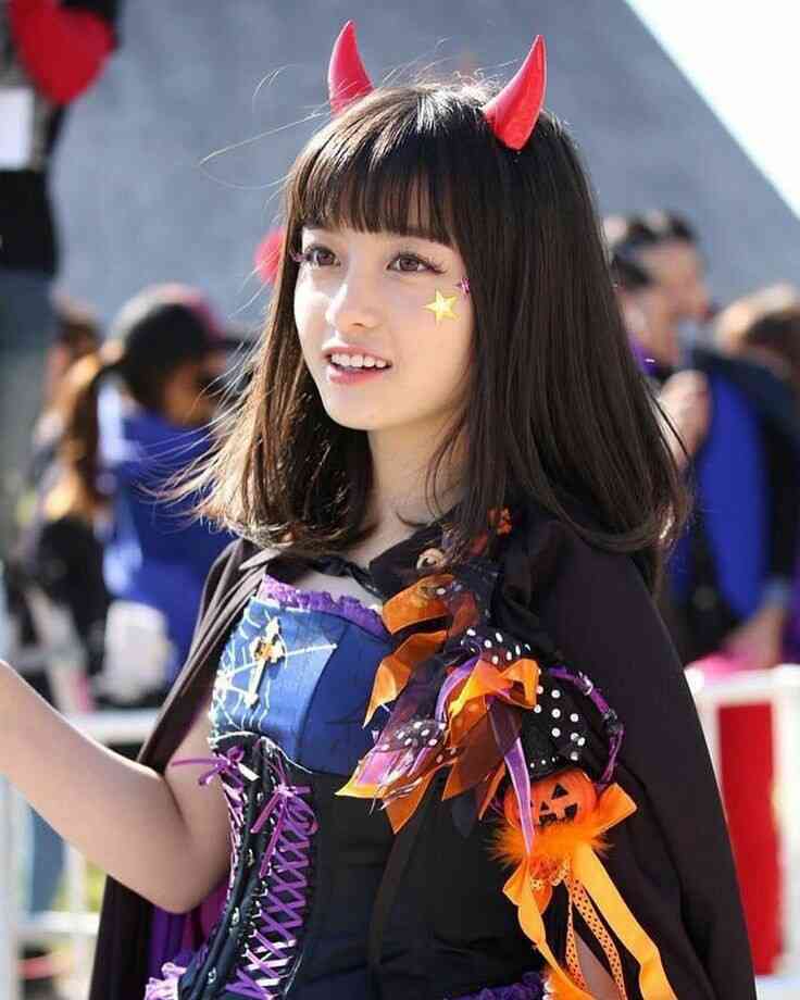 画像フォルダの中で一番綺麗な女性をアップするトピ