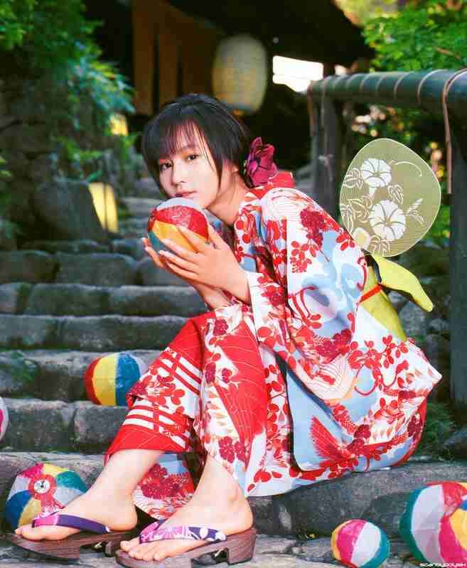 画像フォルダの中で一番綺麗な女性をアップするトピ