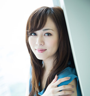 画像フォルダの中で一番綺麗な女性をアップするトピ