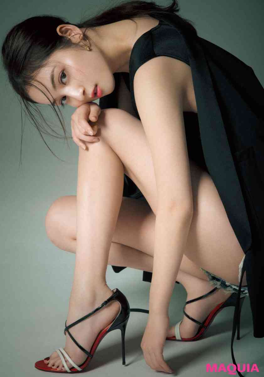 画像フォルダの中で一番綺麗な女性をアップするトピ