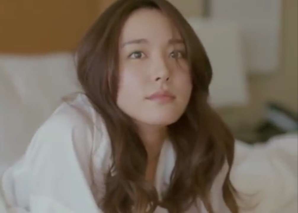 色々な化粧品ポスターが見たい！