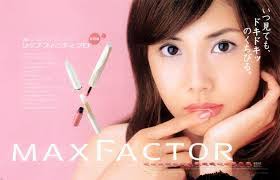 色々な化粧品ポスターが見たい！