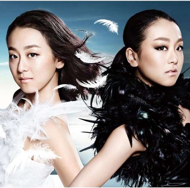 「お姫様のよう」「気品にうっとり」浅田真央、デコルテが美しいセクシードレス姿を披露