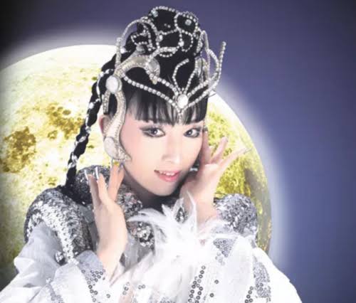 浜崎あゆみ、サラサラなストレートヘアにファン歓喜「自然な感じ可愛い」