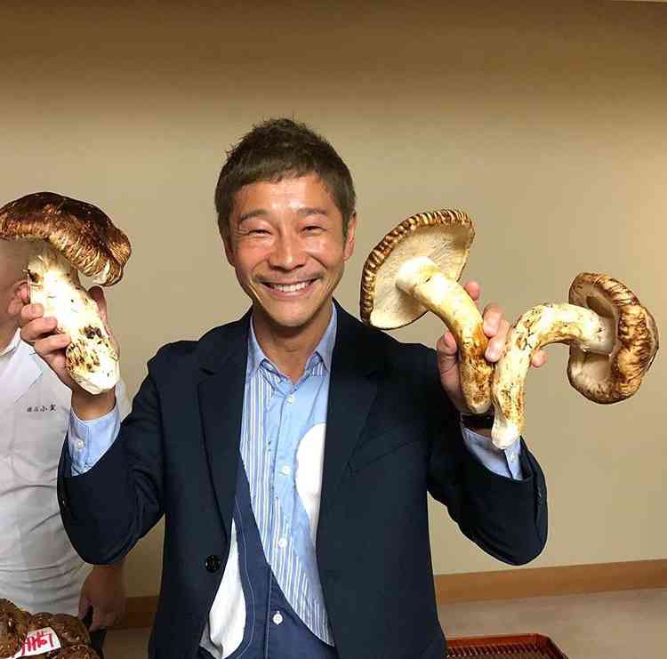 剛力彩芽、前澤友作社長と銀座の超高級寿司店でデート　笑顔でインスタに登場