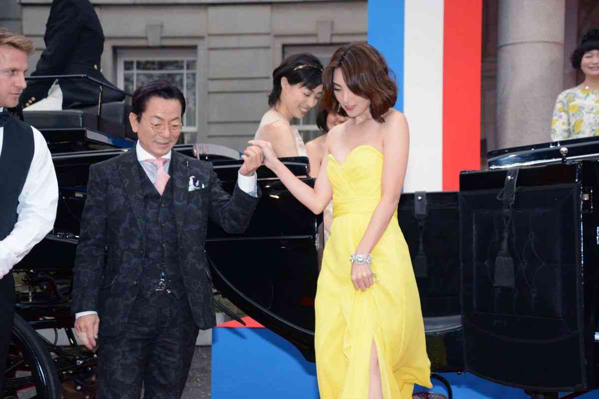 男性有名人のエスコート姿が見たい　part3