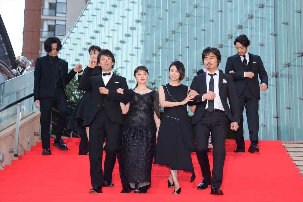 男性有名人のエスコート姿が見たい　part3