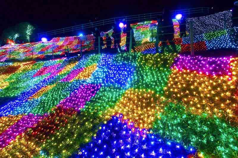 綺麗な電飾・照明・シャンデリアの画像が集まるトピ