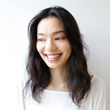 鏡に写ってる自分を有名人の画像で例えるトピ