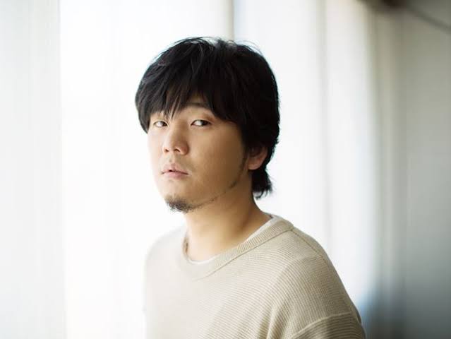 鏡に写ってる自分を有名人の画像で例えるトピ