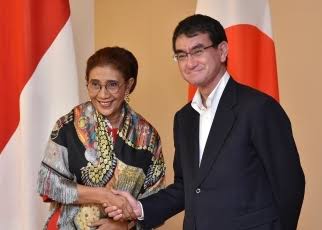 エールフランス、皇居上空を低空飛行　国「異例の事態」
