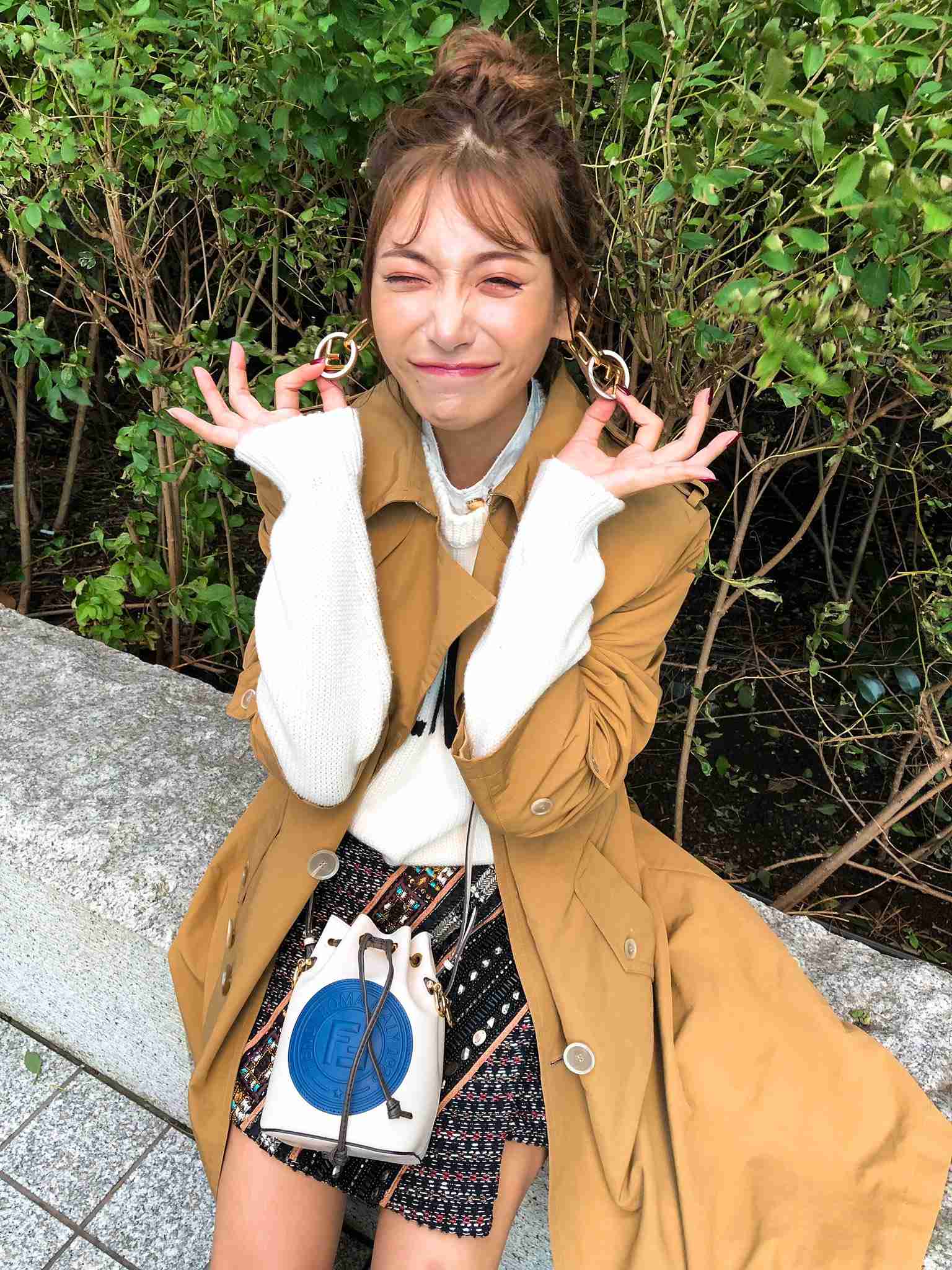 洋服は季節先取り派？しばらくそのまま派？
