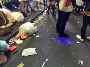 渋谷 ハロウィーンでトラブル相次ぐ 軽トラ横転 痴漢 盗撮で逮捕者も