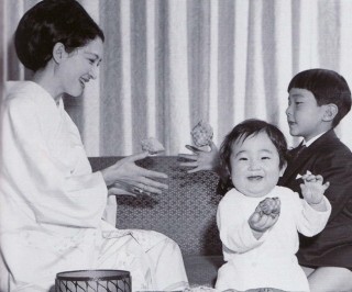 小室圭さんと母のマンションで警察沙汰、汚物投げ込み事件