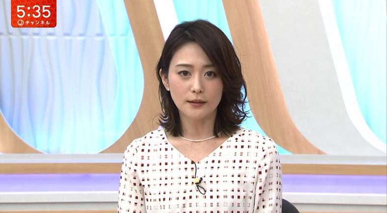 テレ朝・小川彩佳アナ『Abema Prime』出演も、2日目にしてバラエティ感についていけず、死んだ表情に…