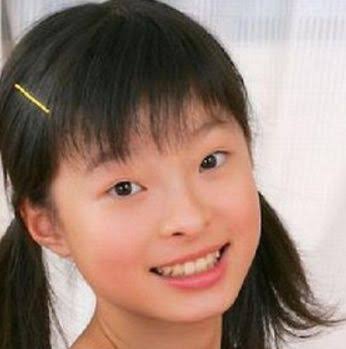 鼻の穴が上を向いている人
