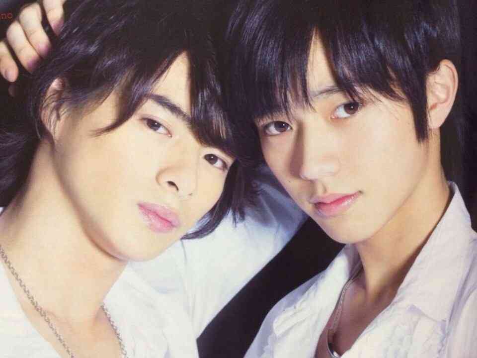 鼻の穴が上を向いている人