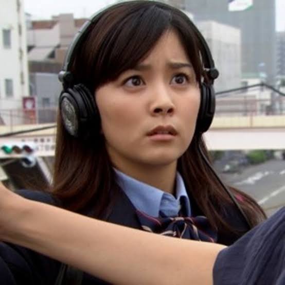 鼻の穴が上を向いている人
