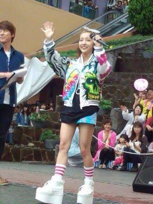 木村拓哉の次女・Koki,（コウキ）、圧巻のオーラで香港上陸 大勢の報道陣で溢れる