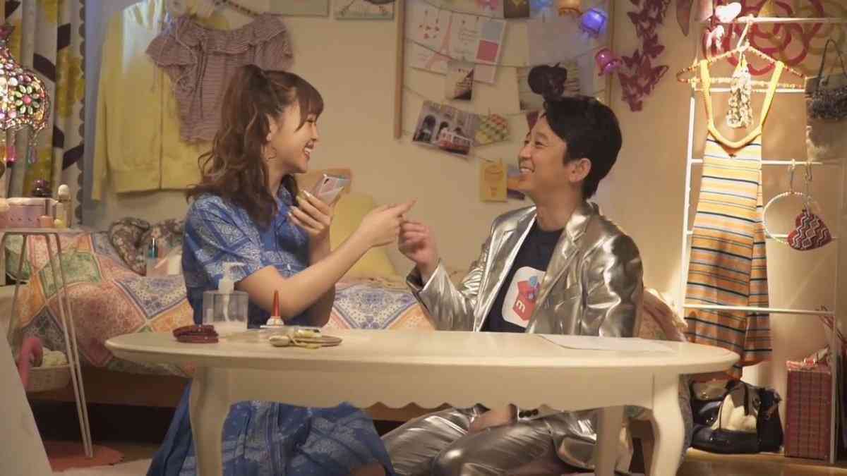 藤田ニコル、SEXYナースでお腹チラ見せ “王道可愛い”ハロウィンコスに絶賛の声