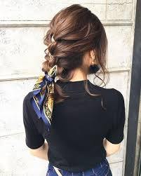 スカーフを使ったコーデ