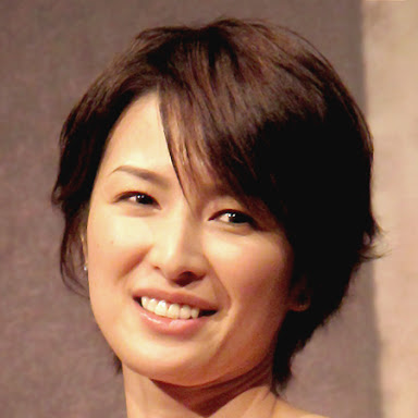 目だけで芸能人を当てるトピ