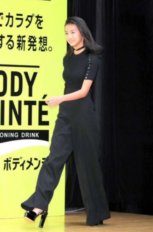 モデルKoki, CM発表会に登場で異例の報道陣100社140人集結　CMでは得意の英語も！