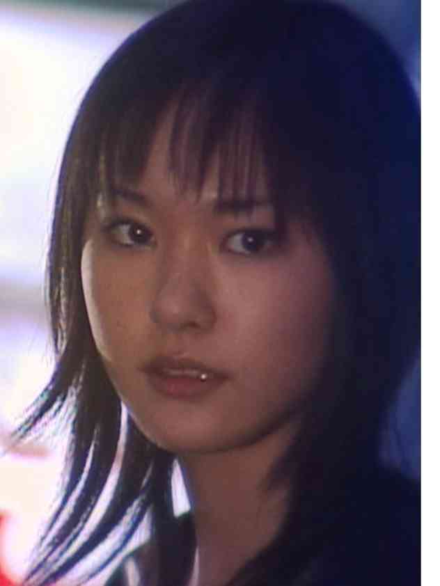 やはり新垣結衣は175センチ?満員電車のシーンで身長がバレた!