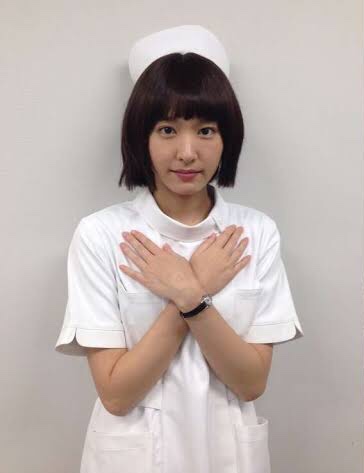 やはり新垣結衣は175センチ?満員電車のシーンで身長がバレた!