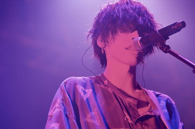 米津玄師、初出演CMが12月からTV放送開始 「Flamingo」に乗せて踊る