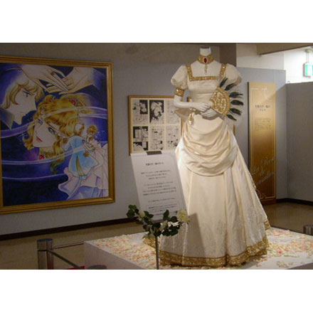 舞踏会に着ていきたいドレスをはるトピ