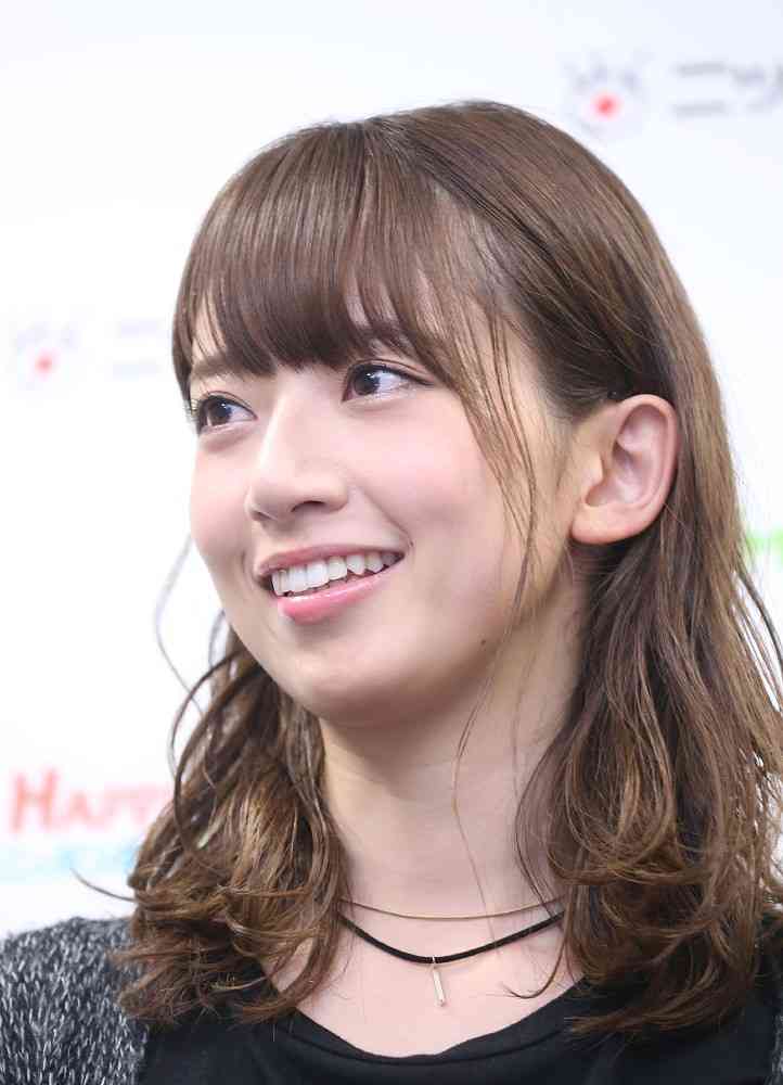 白石麻衣写真集22度目の重版で33万部突破「異常事態」ロングヒット