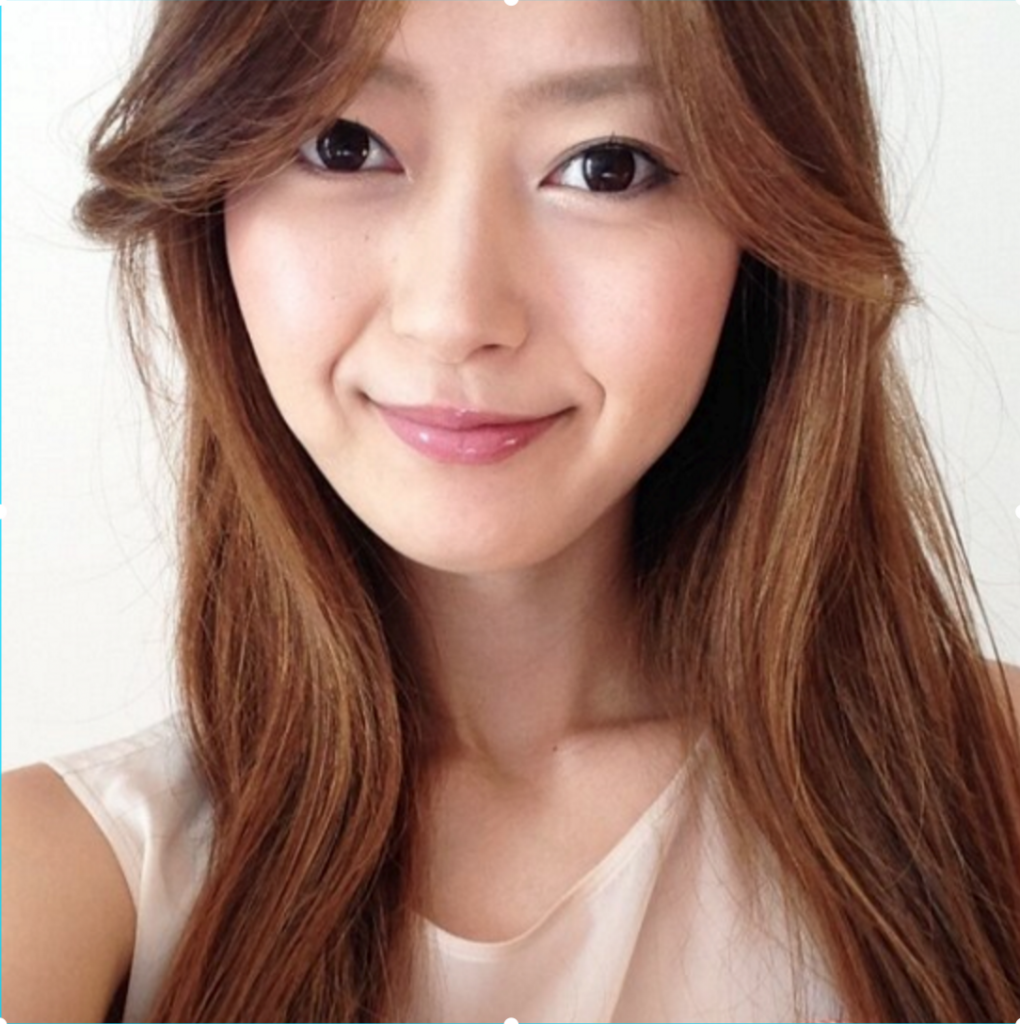 白石麻衣写真集22度目の重版で33万部突破「異常事態」ロングヒット