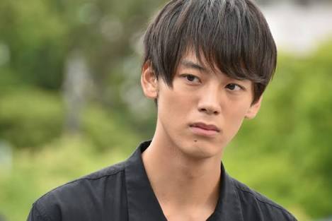 気が強そうな顔写真を貼るトピ