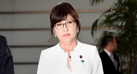 気が強そうな顔写真を貼るトピ