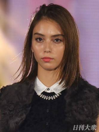 気が強そうな顔写真を貼るトピ