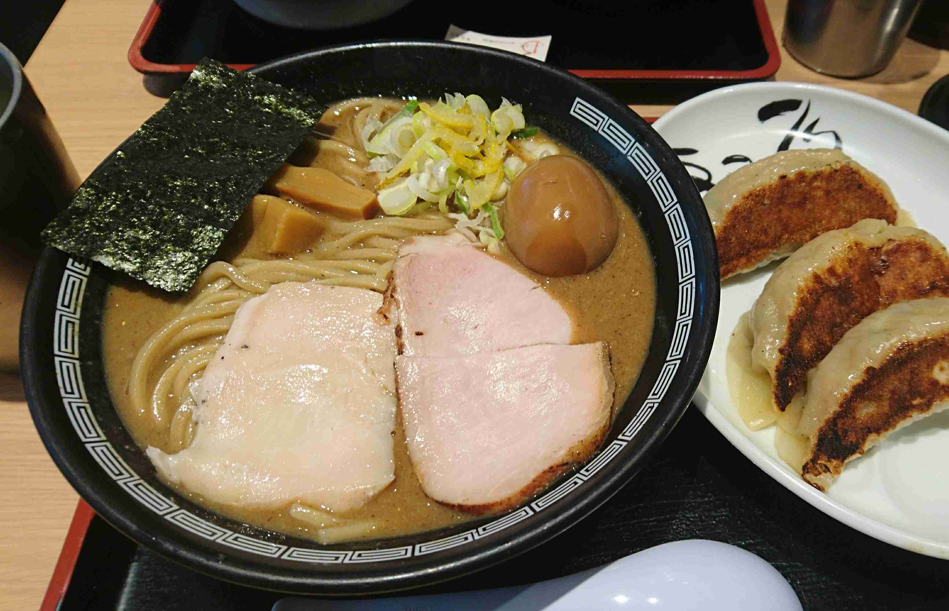 携帯に保存してあるラーメン画像見せて下さい!