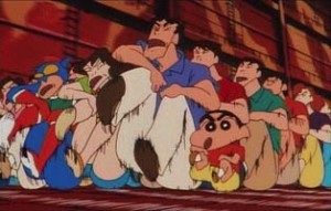 お尻歩きしてる人ー！