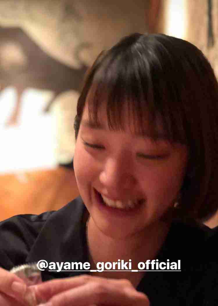 剛力彩芽、「魔性的に美しい!」シックな黒ドレス姿を絶賛の声相次ぐ