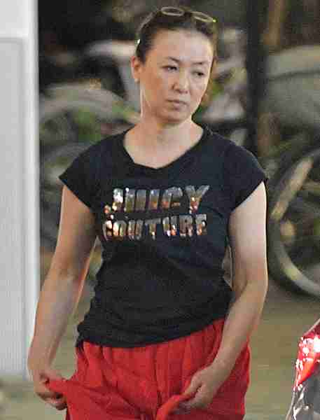 花田優一、母・景子さんをおんぶした2ショットに「恋人同士みたい」の声