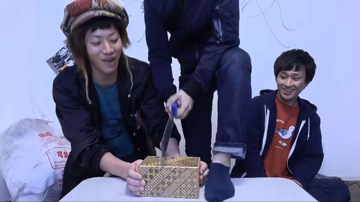 人気ユーチューバーが“伝統工芸品を台無し”にして炎上？ 謝罪するも「過剰反応しすぎ」の声
