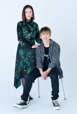 【画像】長いまつ毛のタレ目の男性