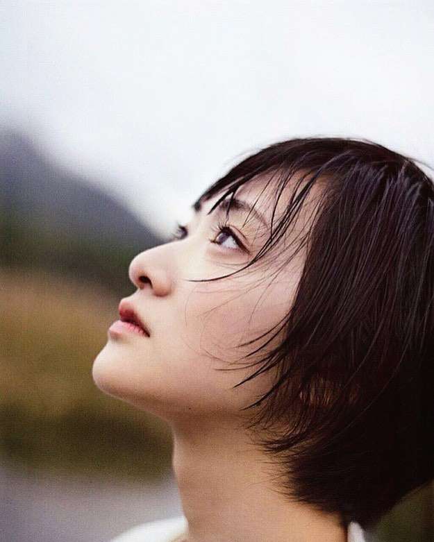 横顔が綺麗な芸能人